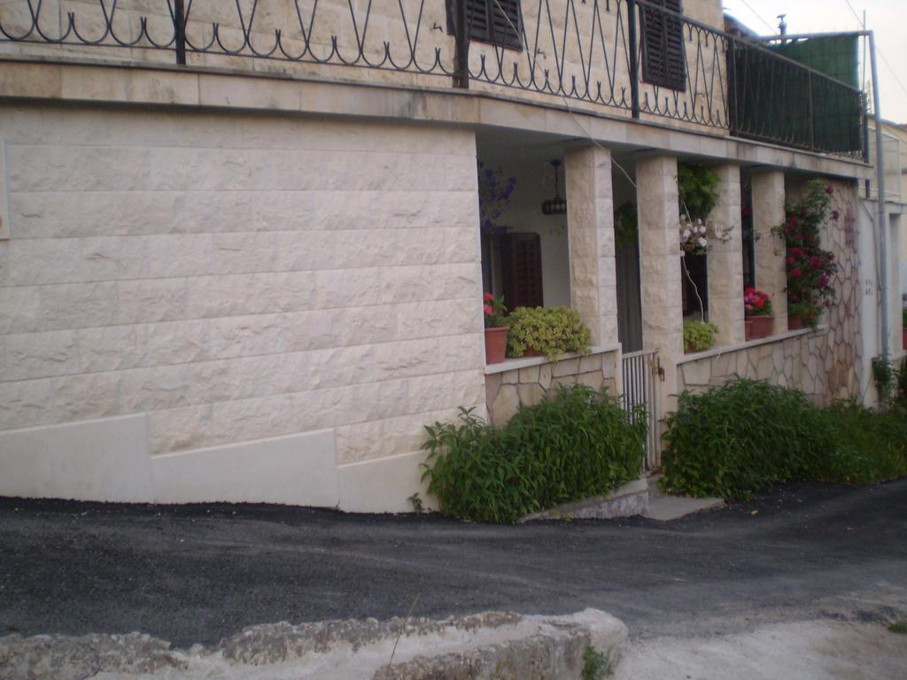 Apartments Nikola Pucisca Exterior foto